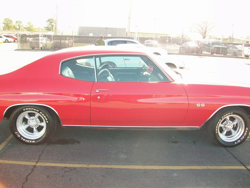 Illustration for article titled You Have Less Than 6 Hours to Buy an Awesome Car From the Feds